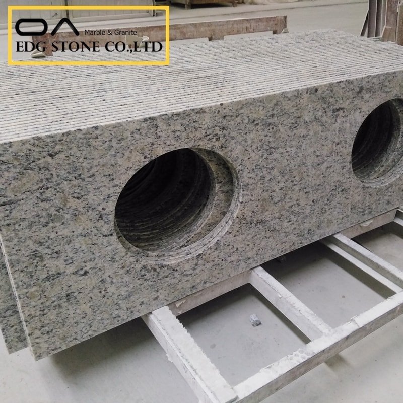 Santa Cecilia Granite Bathroom