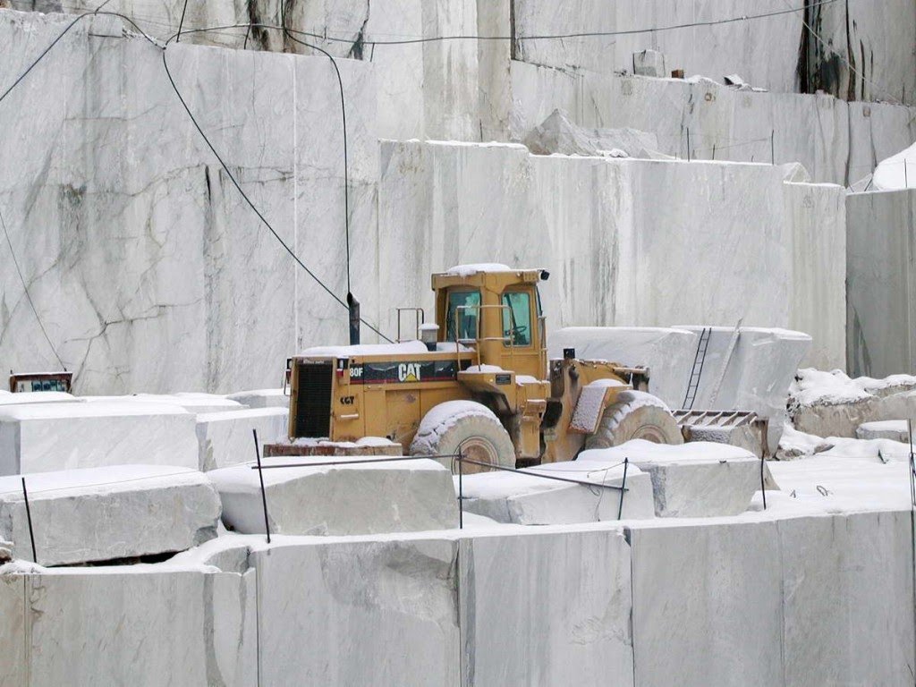where is Calacatta marble from