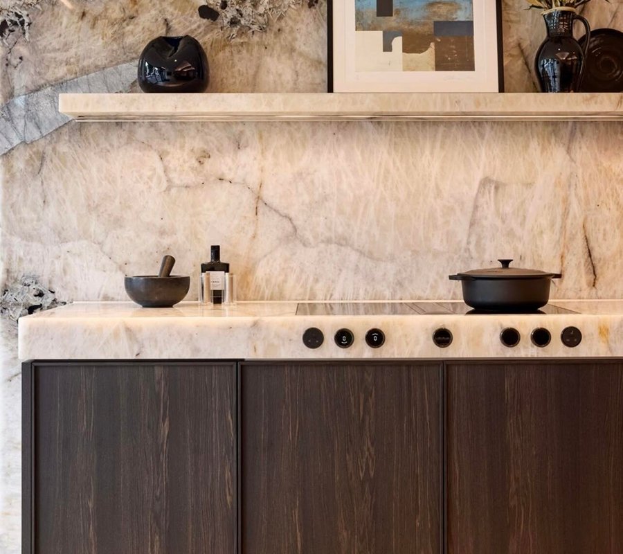 white quartzite countertops