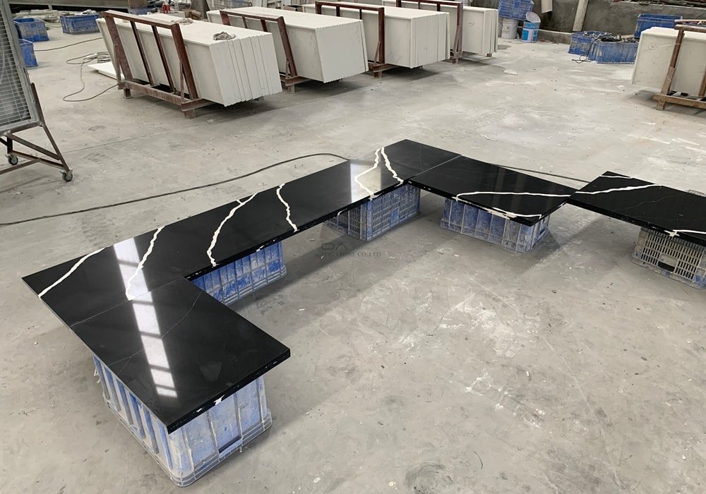 Calacatta Black quartz countertops