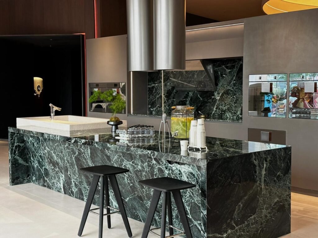 slab backsplash vs tile cost