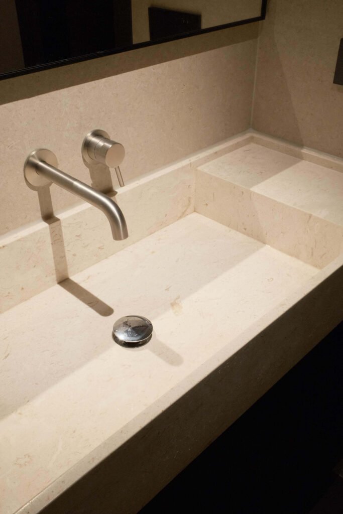 limestone bathroom countertops