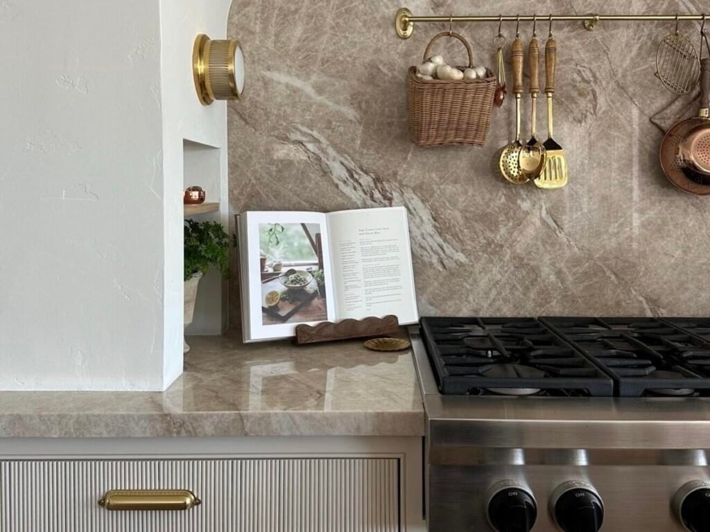 what is Taj Mahal quartzite