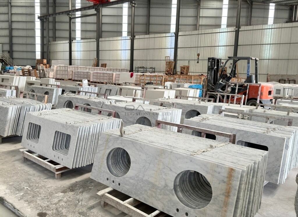 Carrara marble vs quartz