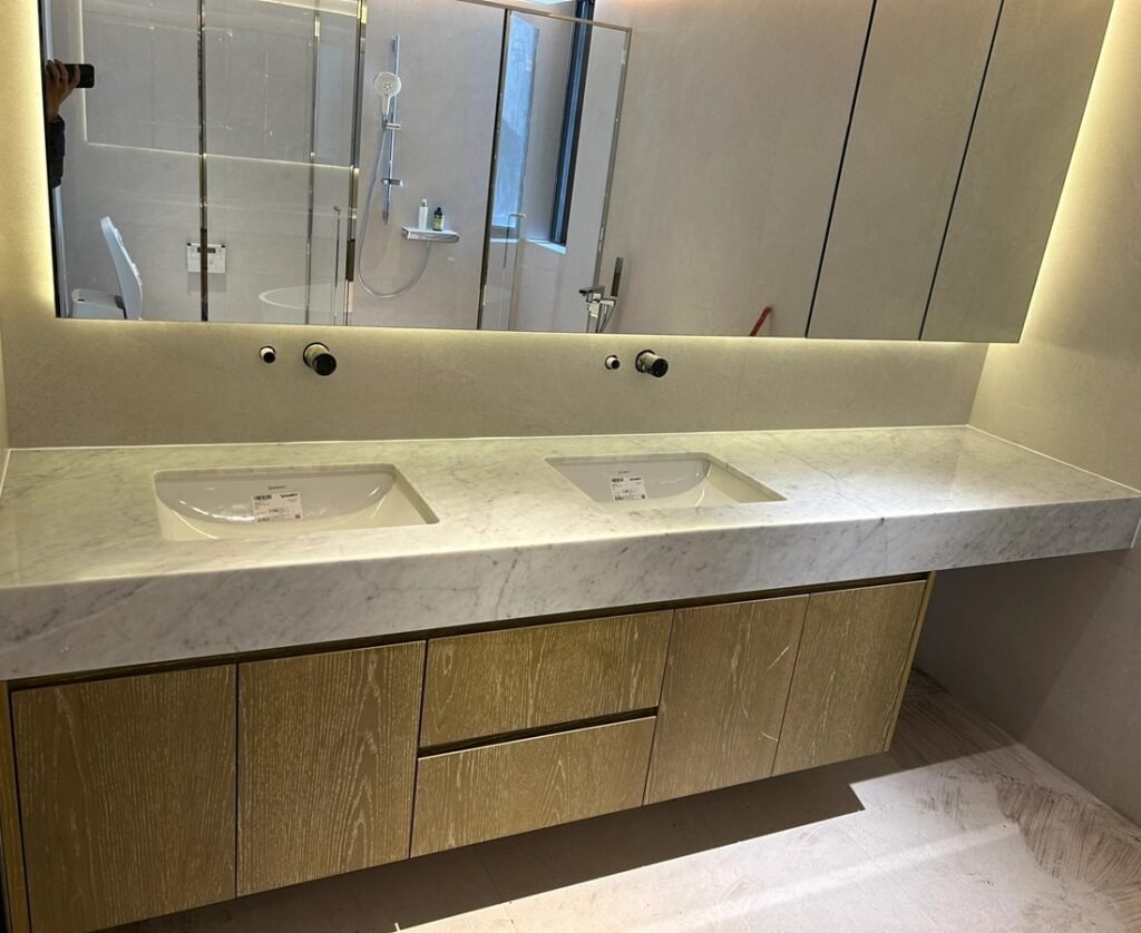 marble vanity top for hotel restroom