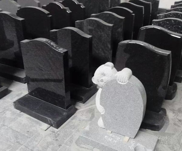 Slant grave makers (2)