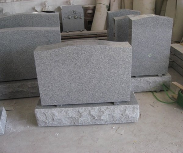 grave makers (2)