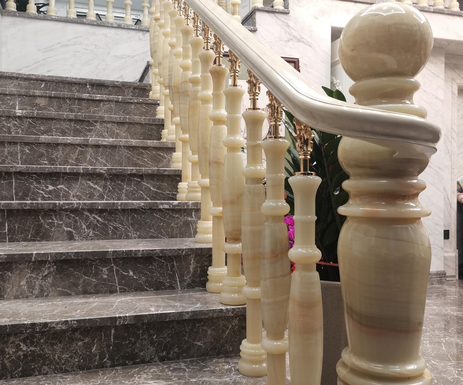 Stone Railings Manufacturer