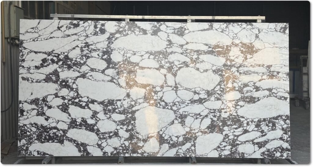 burgundy veined quartz countertops