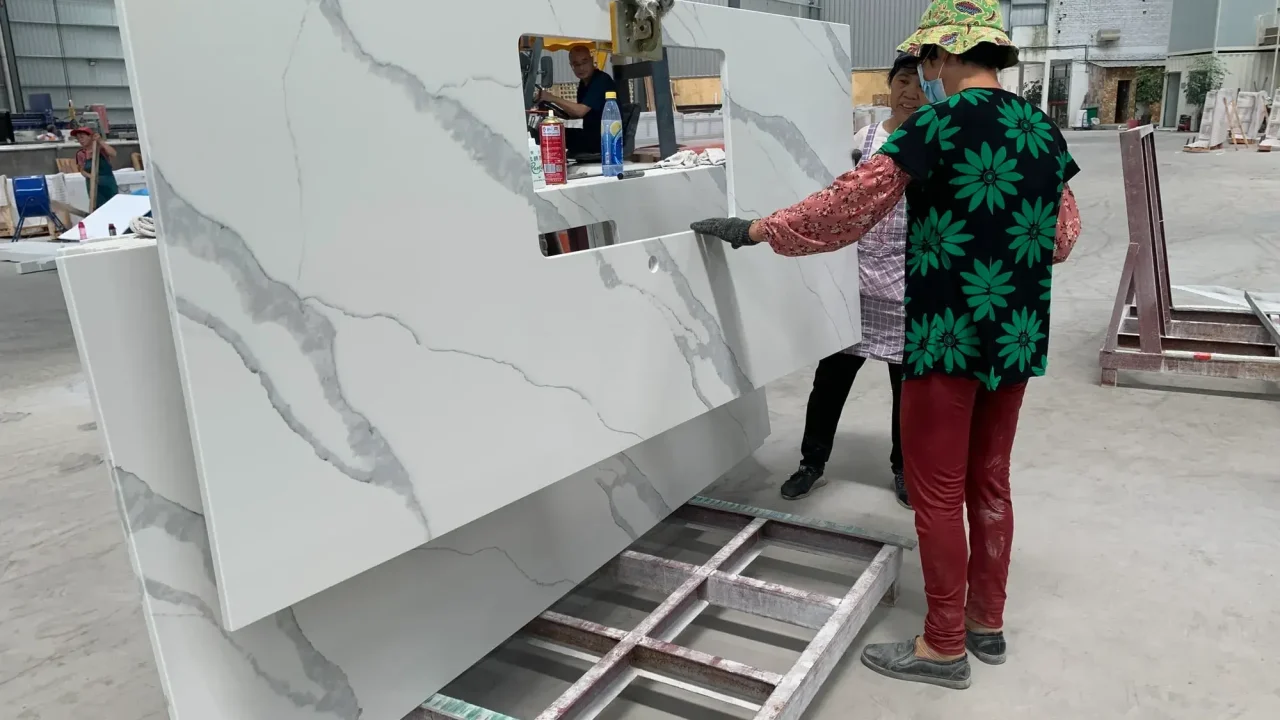 calacatta white quartz slab